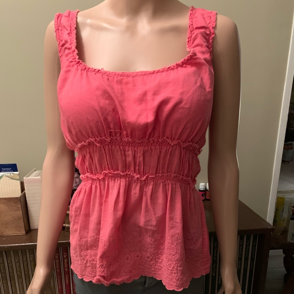 EUC… Vintage…Fang; distressed pink sleeveless top